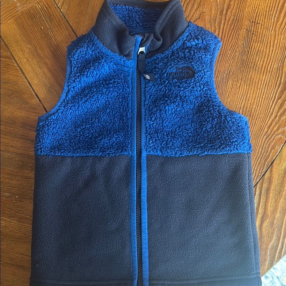 4T The North Face Blue and Navy Fleece Vest